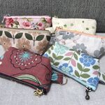 ハンドメイド●綿布製●マルチポーチ●コインケース●Dカン付き小物いれ●ファスナー付き ●マチ有6デザイン