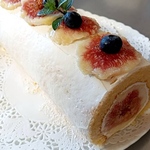 丸ごと無花果のロールケーキ10センチ 