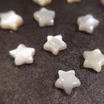 4粒 白蝶貝 スター ビーズ
