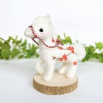 梅咲き誇る干支　午　うま　羊毛フェルト置物