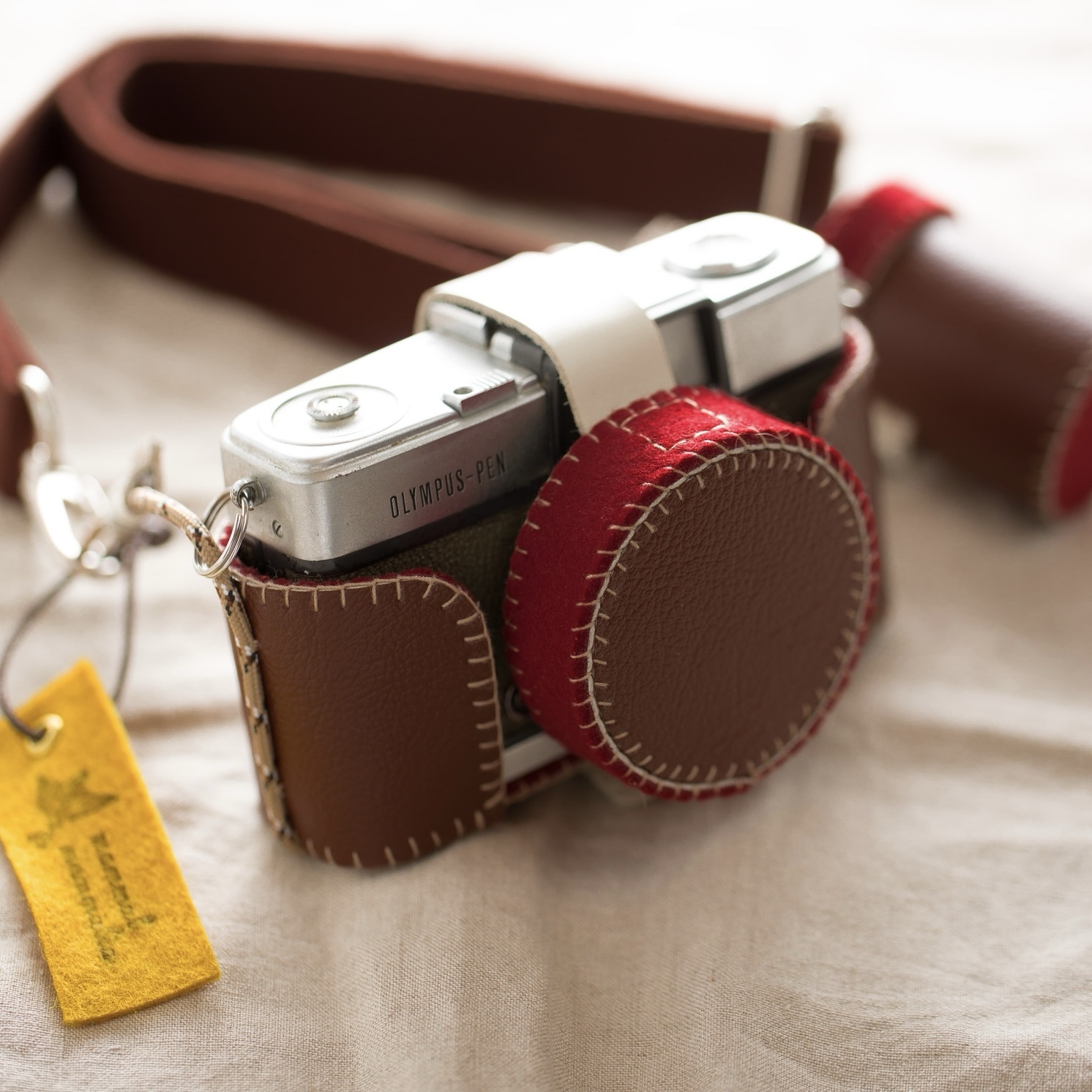 Olympus Trip 35 フィルムカメラ レザーケース付き、 Olympus Trip 35フィルムカメラ レザーケース付D.Zuikoレンズ