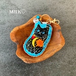 コラソン招き猫　お守り刺繍チャーム　刺繍　チャーム　刺繍チャーム　バックチャーム　猫　猫チャーム　お守り　お守りチャーム　ヒマラヤ　マニカラン　招き猫　宇宙　地球　月　星　黒猫　コラソン　幸運　左手