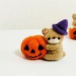 羊毛フェルト　ハロウィン　カボチャ大好きくまさん