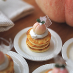 【ミニチュア】丸ごと桃のパンケーキ🍑🥞