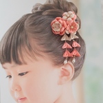 七五三髪飾り つまみ細工（ピンク×生成り・3歳向け小さめサイズ）