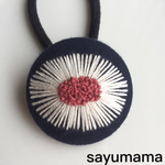 ☆刺繍☆くるみボタンのヘアゴム