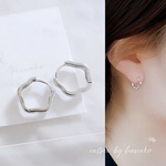 新作　シンプル　高品質　お洒落　上品　大人女子　人気　花型　フラワー　SILVER925　フープ　ピアス
