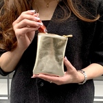 「一度使ったら手放せない♡」太めのリップが4本入る！縦長ポーチ(S) ゴールド バッグの中で見つけやすい リップポーチ