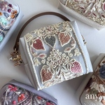 23日(土)21時🕘〜販売スタート♡new🕊️インド刺繍リボン チャームポーチ♡ no.85  ボックスポーチ チャーム 便利なチャームポーチ✨3,480円