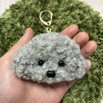  ＊うるうるトイプードル　毛糸キーホルダー＊グレー　灰色　ぬいぐるみマスコット　シルバー　オーダー　うちの子　