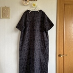 コットン刺繍地のワンピース