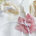 お花リボン ＊ ヘアクリップ ＊ 発表会 ＊ 七五三 ＊ お宮参り ＊ 結婚式 ＊ 誕生日 ＊ お祝い＊記念フォト＊写真撮影＊華やか＊エレガント＊かわいい＊エレガント＊キッズ＊プレゼント＊プチギフト＊