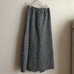 シャンブレーリネン（黒×生成）で作ったラップパンツ