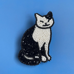 ☆再販☆ブチネコのビーズ刺繍ブローチ