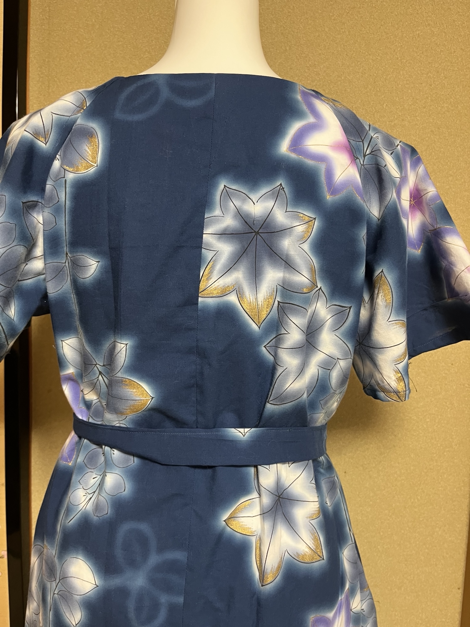 金彩入り 紅葉模様の浴衣から フレア袖ワンピースの販売