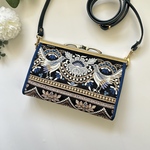 おとな可愛い♪インド刺繍リボン　 スマホも入るお財布ショルダー☆ スマホショルダー　がま口