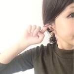 トライアングルべっ甲の大ぶりピアス