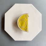 吊るせる半月ポーチ　tambourine dop yellow mina perhonen