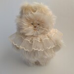 おめかし猫のぬいぐるみ(ベージュ)⑭