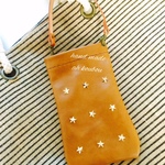 星☆が可愛い♪本革スマホケース・ポーチ【キャメル】