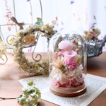 コルク瓶ガラスドーム＊可愛い和花で〜ミニバラの小さなお花畑 〜受注制作【プリザーブドフラワー/フラワーギフト/敬老の日／母の日/お供え・ペットお供え】
