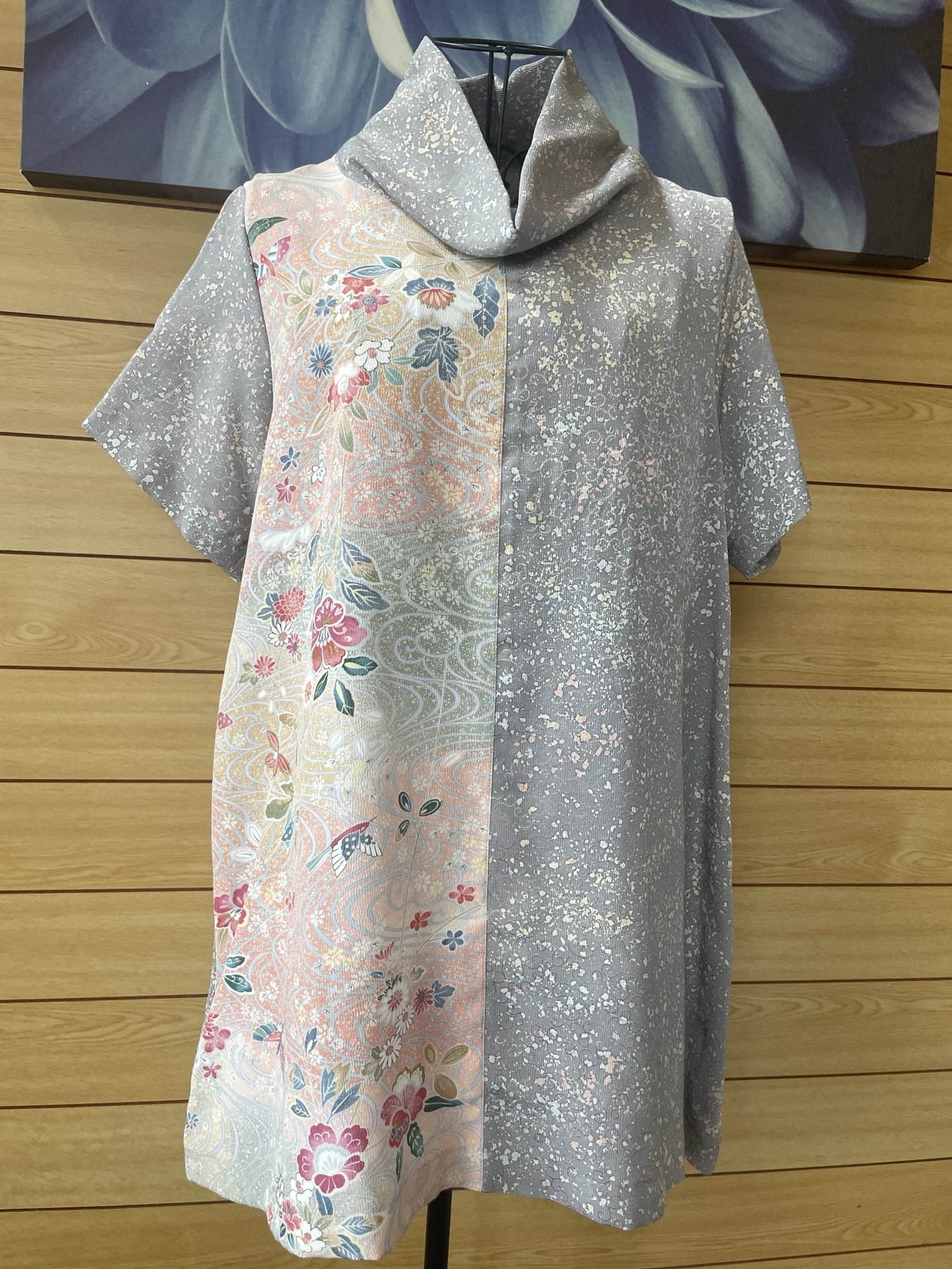 お値下げ 着物リメイク 大島紬 大きなロールカラーの ブラウス お値下げ 着物リメイク 大島紬 大きなロールカラーの ブラウス