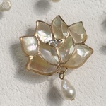 【New!】Pearl Lotus 涙を輝きに変える蓮　お好きなパーツが選べる→ヘアゴム　ポニーフック　キーホルダー　バッグチェーン　帯留　ブローチ　ネックレス