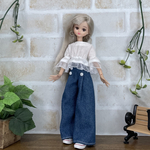 NO,566リカちゃん服　ブルーデニム　タックワイドパンツ　白いフリルいっぱい　シャーリングブラウス　シンプル　オシャレコーデ　リアルクローズ
