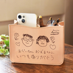 【卓上レザースマホスタンド】イラスト・手描き文字・写真もOK！ 世界にたったひとつ 思い出を残す オンリーワンの革小物 ギフトに大好評