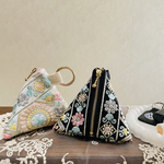 大人可愛いテトラポーチ♡ インド刺繍リボン　三角ポーチ　リップケース　キーケース