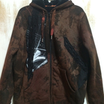 北極と南極の狭間で