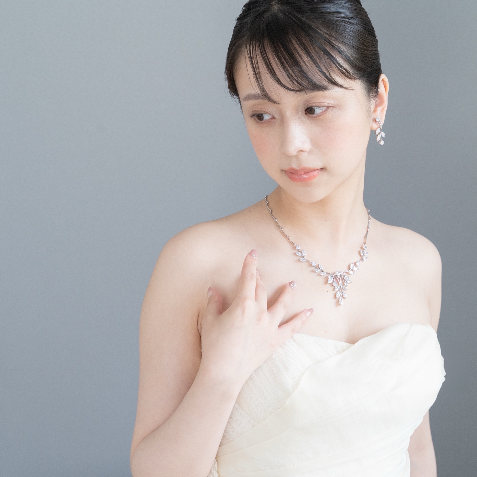 ◇送料無料◇ブライダルアクセサリーセット　リーフ　ネックレス＆ピアス／イヤリング　110623128