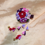 つまみ細工の花くすヘアクリップ・中・下がり付き(紫襲)