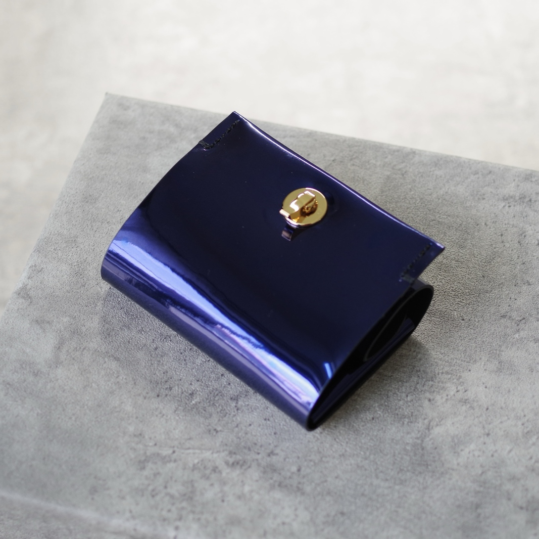 フランスレザー使用コンパクト財布　緑色レザー ミニ財布　高級革 高級革>フランスレザー使用コンパクト財布（グリーン） 三つ折り