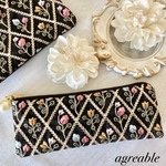 《再販》🥀インド刺繍　インド刺繍ペンケース　インド刺繍リボン　刺繍ペンケース　インド刺繍ポーチ　インド刺繍ペンポーチ　ポーチ　インド刺繍生地　ギフト　フェイクレザー　パールチャーム付き
