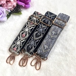 スマホストラップ　ショルダーストラップ　インド刺繍リボン　レース