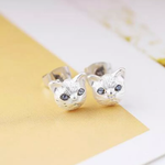 純銀　青い目をした子猫ちゃんスタッドピアス