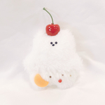 しろくま宇宙人くんのぬいぐるみ