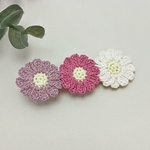 秋　手編み　コスモスのヘアクリップ