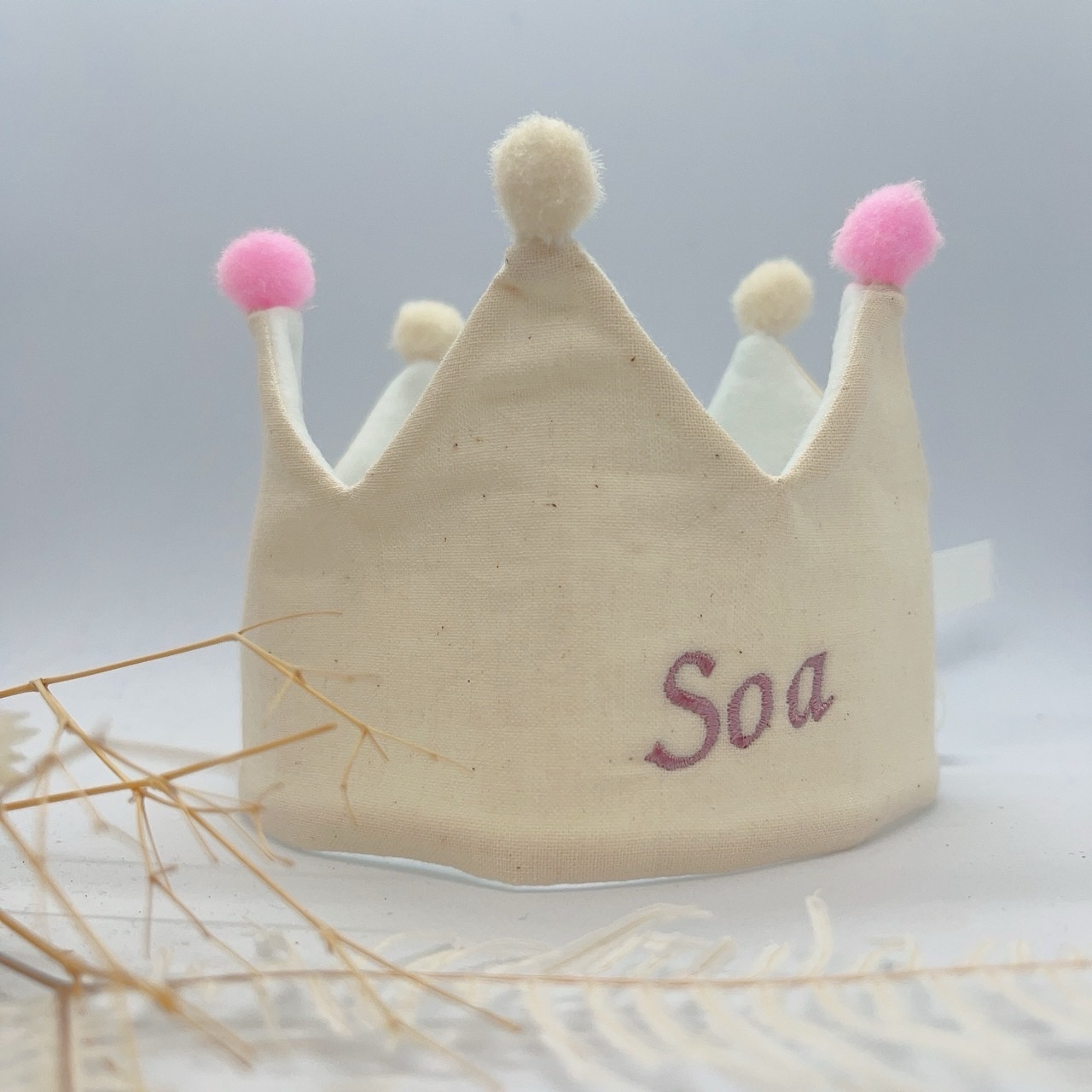 名入れ〉ベビークラウン リリークラウン イタリック体 王冠 刺繍