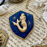 真鍮の人魚の本革ブローチ（水影ブルー）