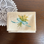 手刺繍のポケットティッシュケース〈ミモザ 〉
