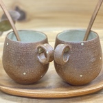 水玉模様の持ち手付きほっこりカップ（ブラウン1点）