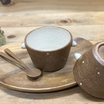 おてての付いた水玉模様のそば猪口 2点セット（ブラウン）