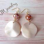 円形ウッドとシェルのピアス＆イヤリング