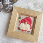 こびとサンタのお手伝い　刺繍フレーム　クリスマス　冬　インテリア　手刺繍　
