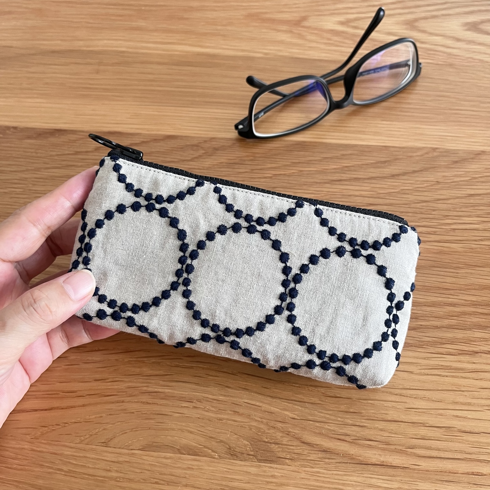 ミナペルホネン　刺繍ポーチ 634edaef78e3a2f021ab91c6541758