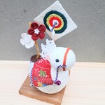 流鏑馬とコロンお馬さん　紅白梅　ちりめん細工　置物　インテリア　馬　午年　お正月　干支　縁起物　ポニー　　天下泰平　五穀豊穣　合格祈願　お正月飾り