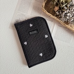 ヌビ　マルチポーチ　ハート刺繍　ブラック