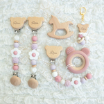 deep pink × purple♡  トイホルダー♡ 歯固めホルダー　ブランケットクリップ　マルチクリップ　出産祝い　おしゃぶりホルダー　名前キーホルダー　